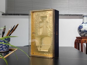 关汉卿酒 1958 亚克力透明酒盒包装