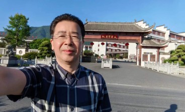 新艺酒包装生产厂家到访安徽桃花潭酒业记